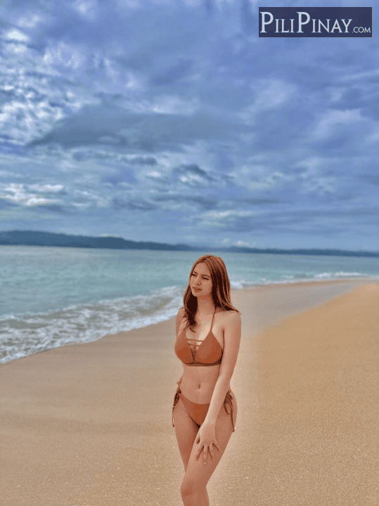 Ani Mae 23