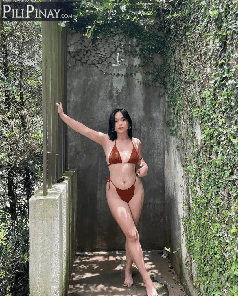 Mikki Maureen 13