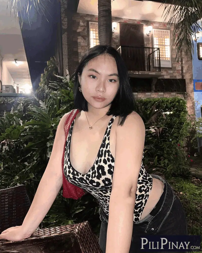 Mikki Maureen 7